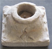 capitello marmoreo