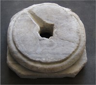 base di colonna in marmo