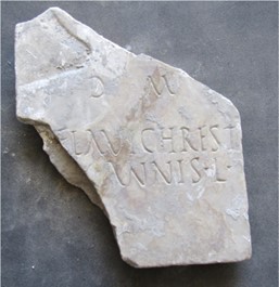 frammento di lastra marmorea funeraria