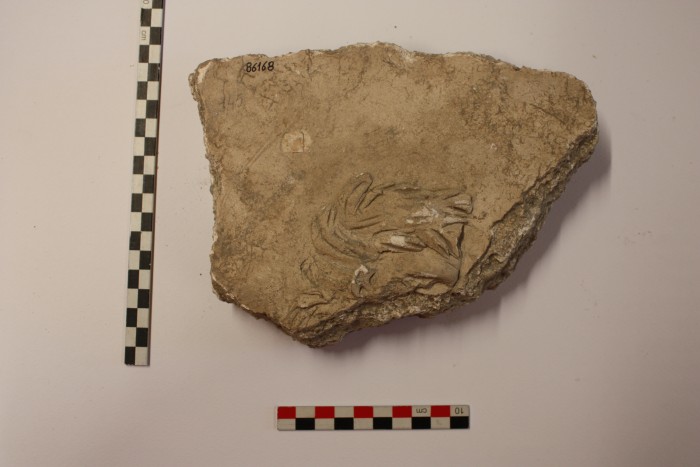 frammento di stucco