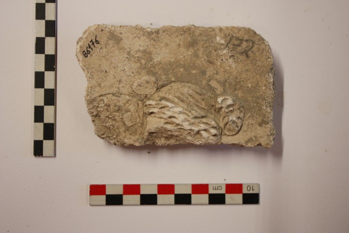 frammento di stucco