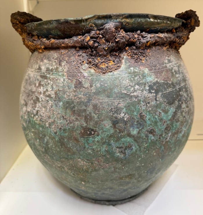 olla in bronzo e ferro