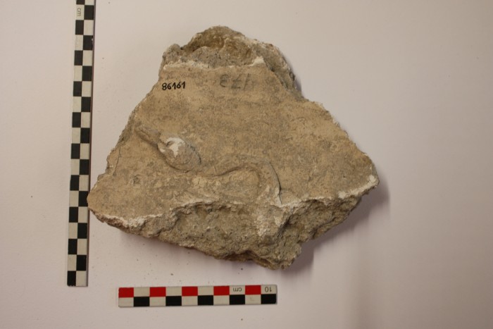 frammento di stucco