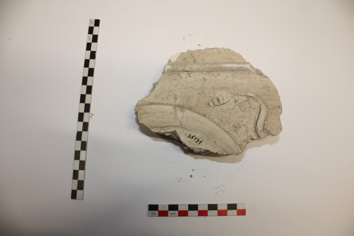 frammento di stucco