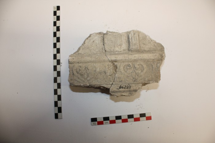 frammento di stucco