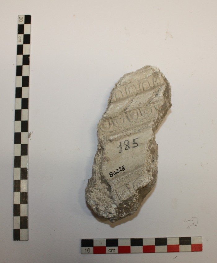 frammento di stucco