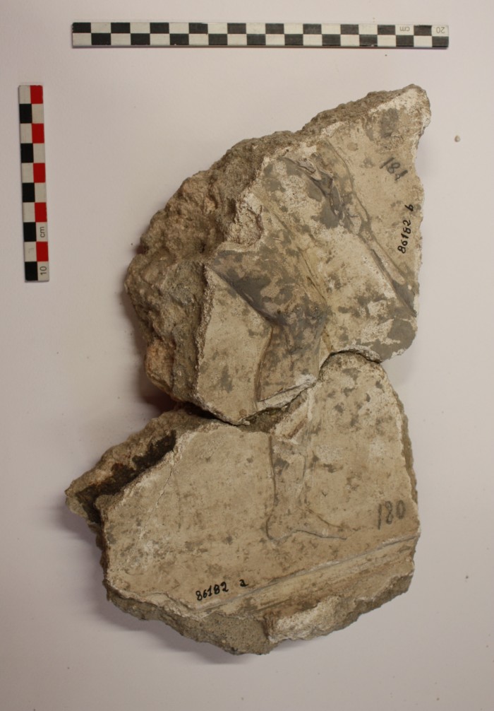 frammento di stucco