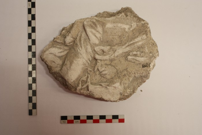 frammento di stucco
