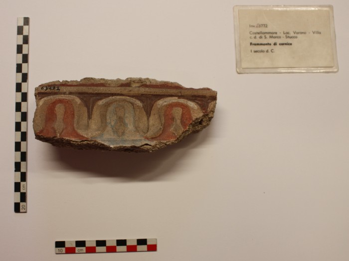 frammento di stucco