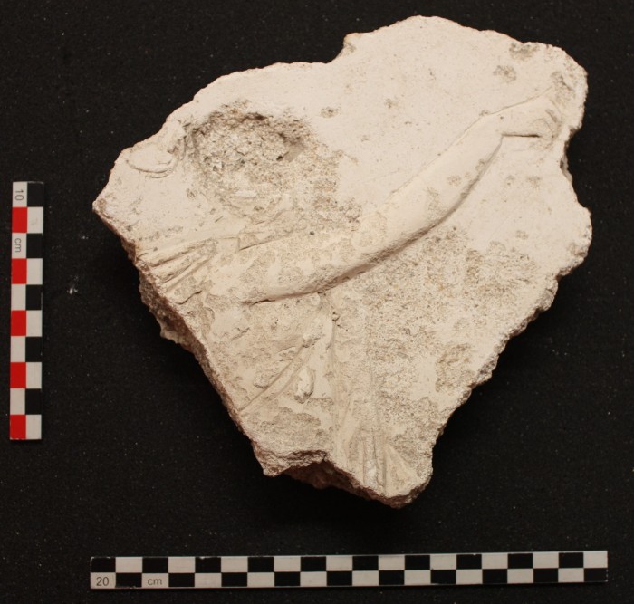 frammento di stucco