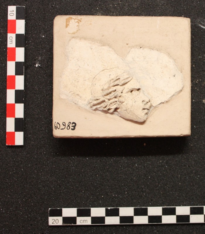 frammento di stucco