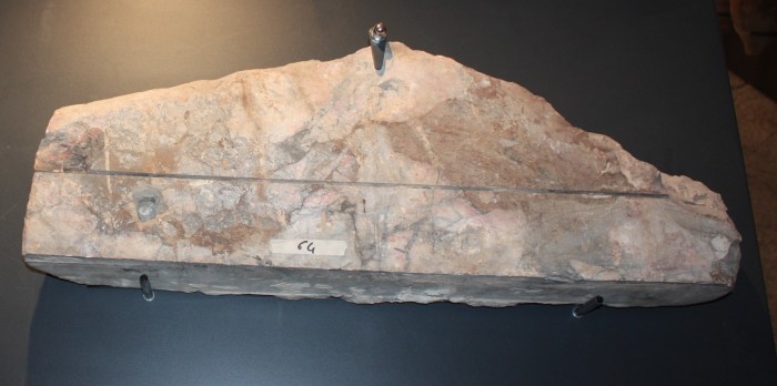frammento di cornice marmorea