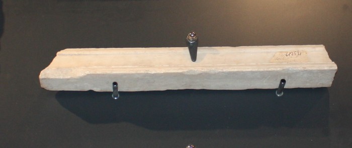 elemento architettonico decorativo, cornice marmorea