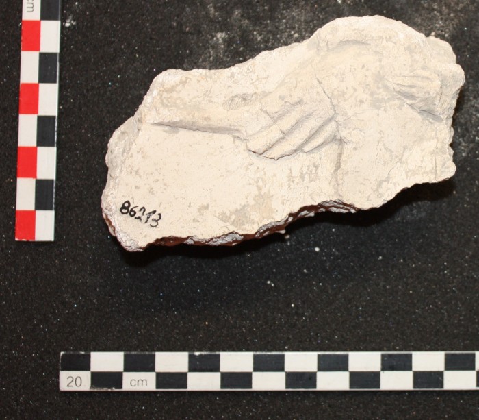 frammento di stucco