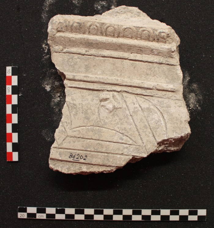 frammento di stucco