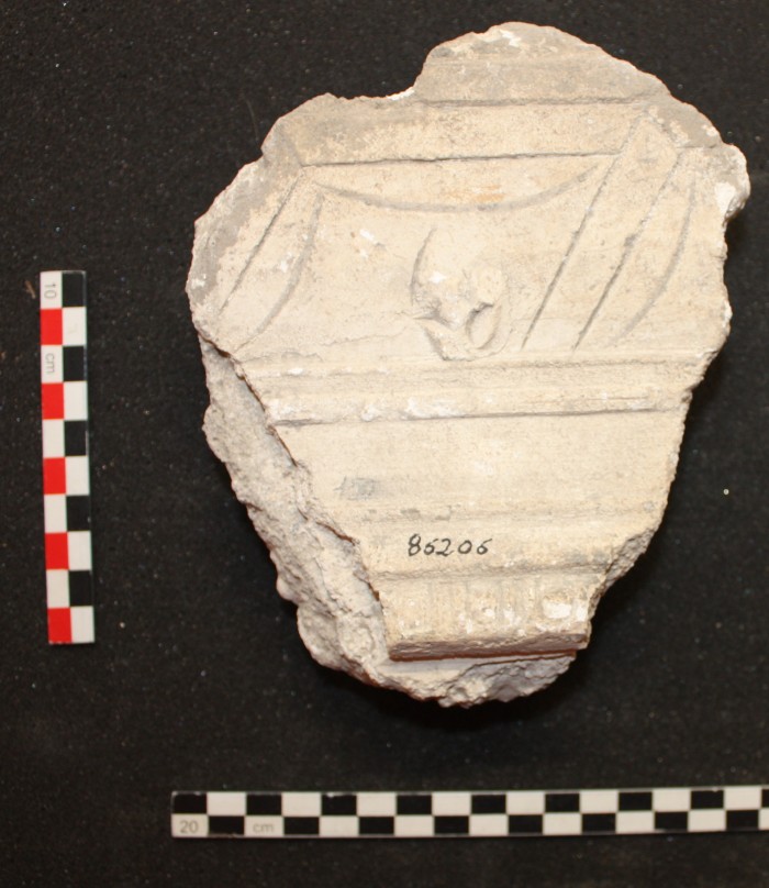 frammento di stucco