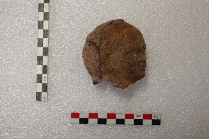 frammento di terracotta figurata
