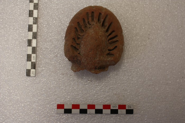 frammento di terracotta figurata