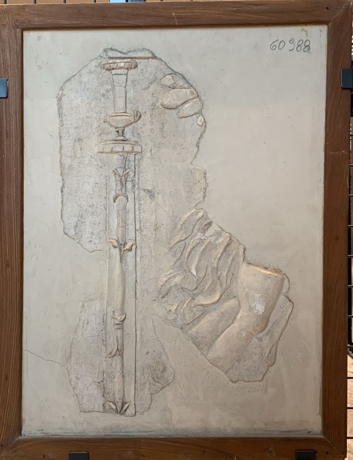 frammento di stucco