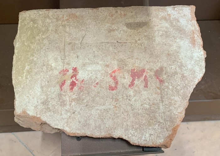 frammento di laterizio di copertura